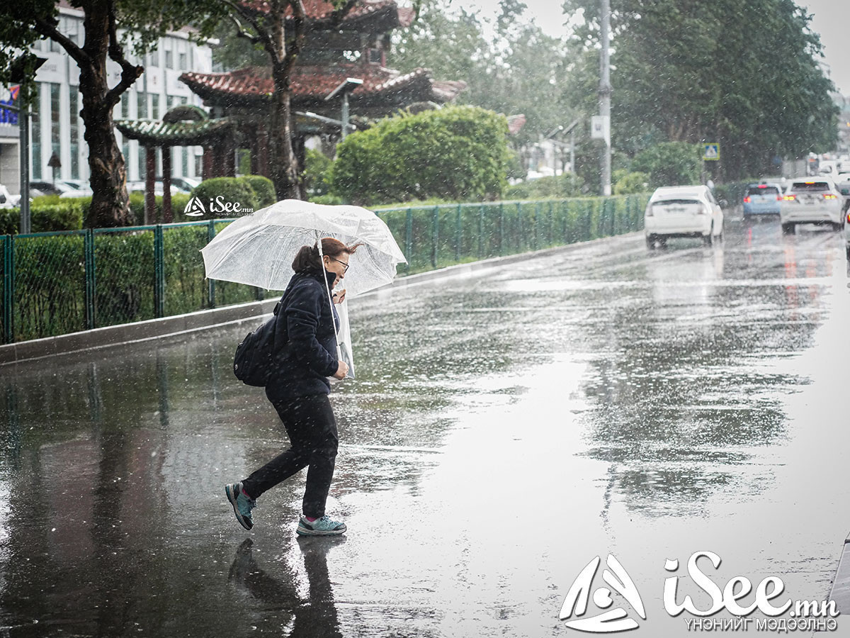 Улаанбаатарт аадар бороо орж, 24 градус дулаан байна