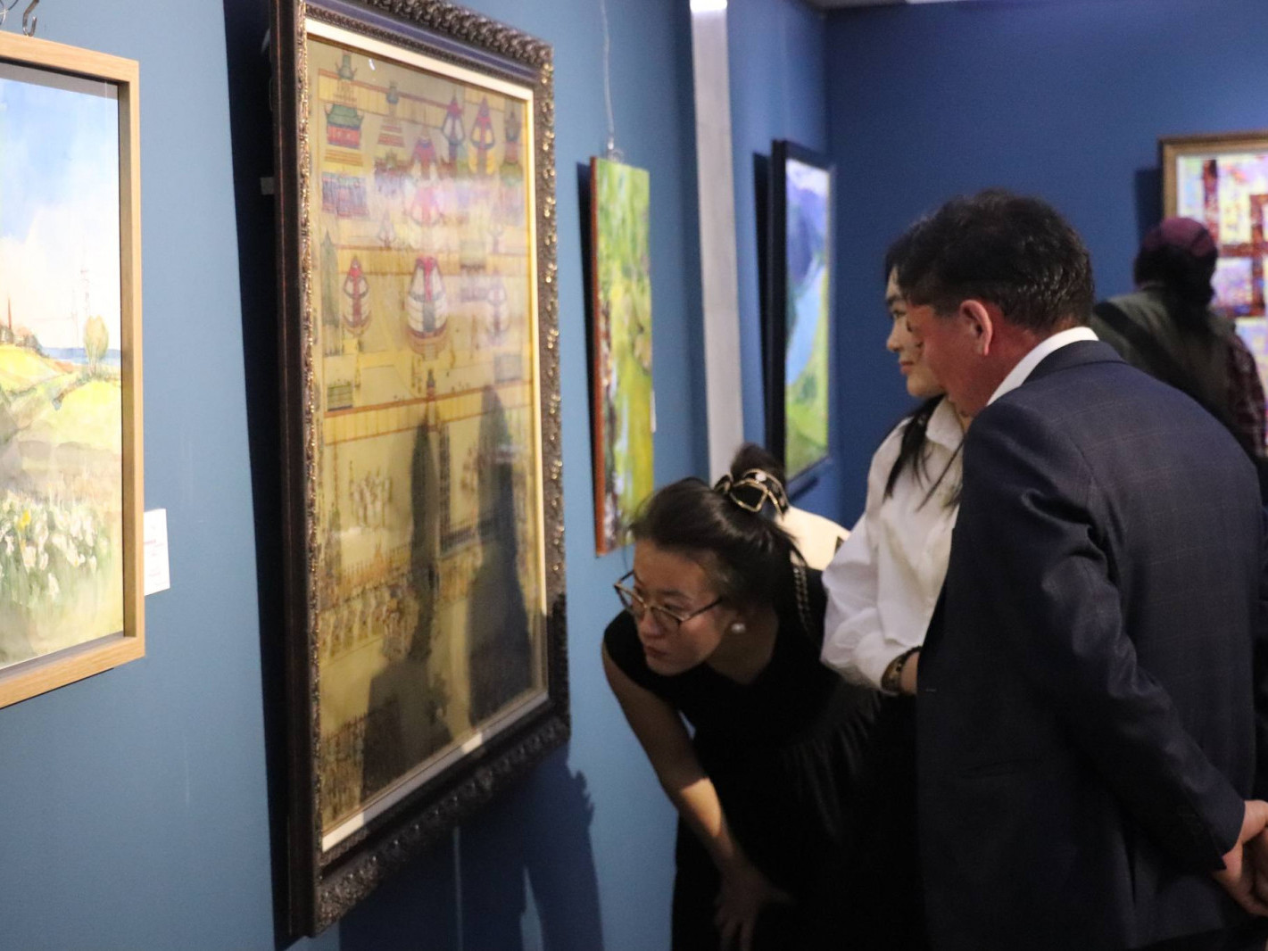 Монгол Солонгос уран бүтээлчдийн хамтарсан үзэсгэлэн "Уран зургийн галерей"-д дэлгэгдэж байна
